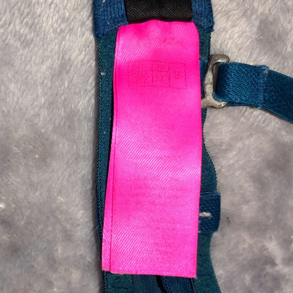 La senza blue double push up bra with a mesh/ net design on the pads 32B - Picture 8 of 8
